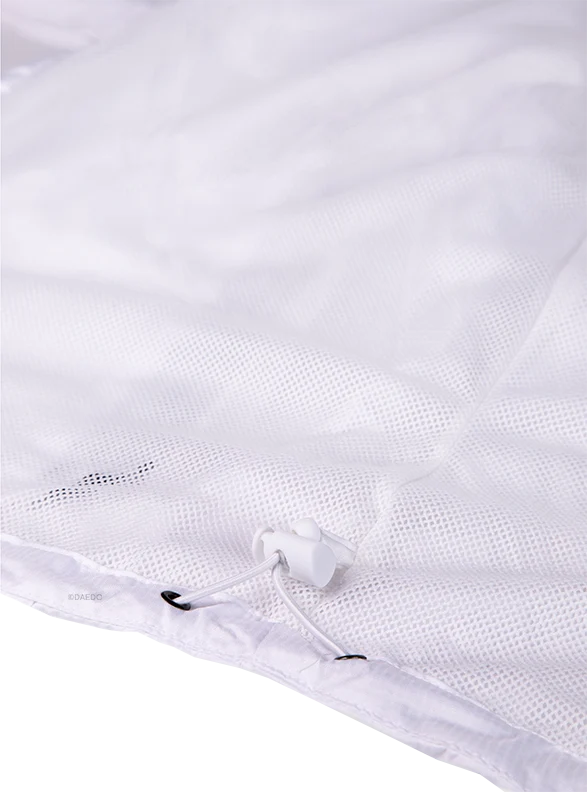 WINDBREAKER WHITE